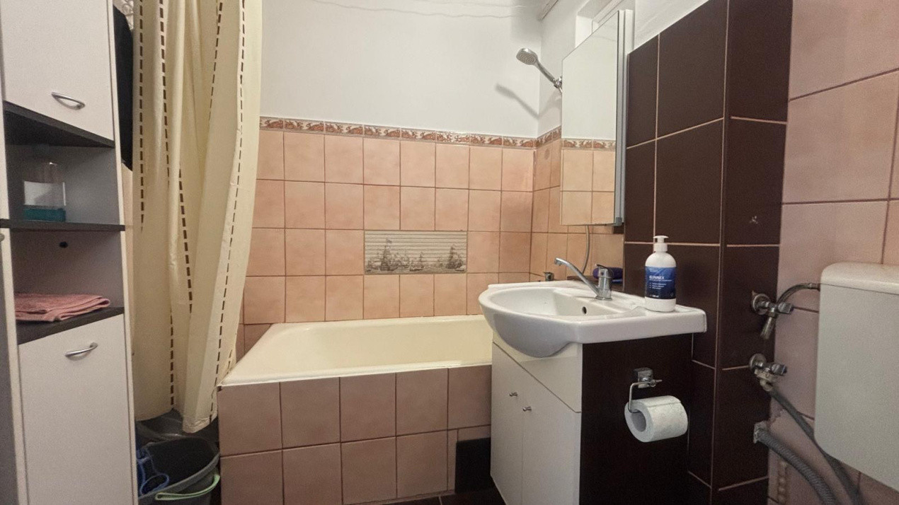 Apartament 2 camere decomandat Bd Decebal