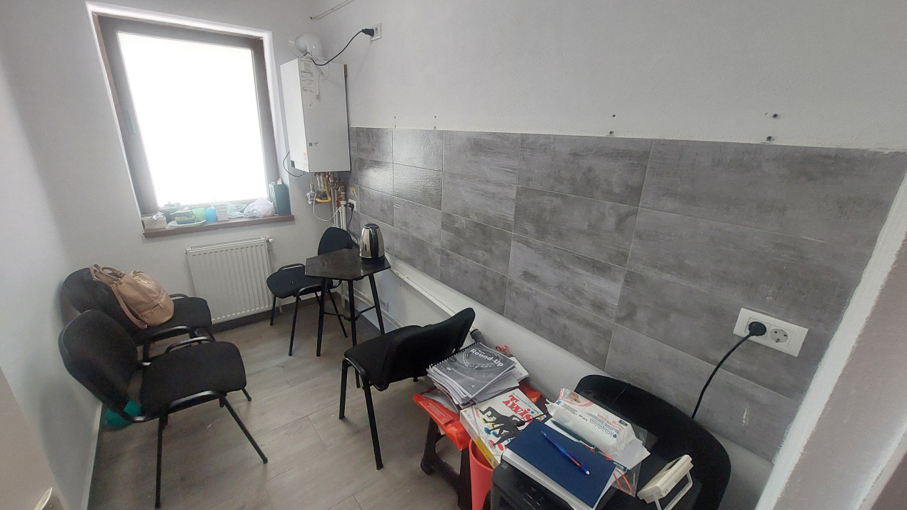 Spatiu comercial, demisol, Centru, zona Stefan cel Mare