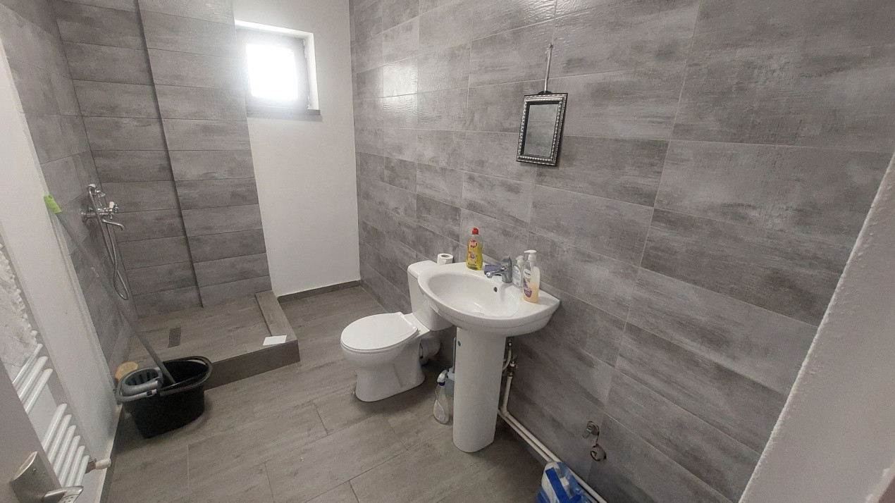 Spatiu comercial, demisol, Centru, zona Stefan cel Mare