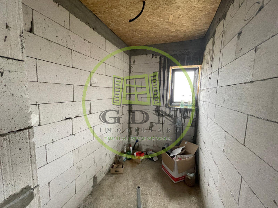 Casă semifinisată parter cu teren de 400mp în apropiere de Centura Craiova Nord