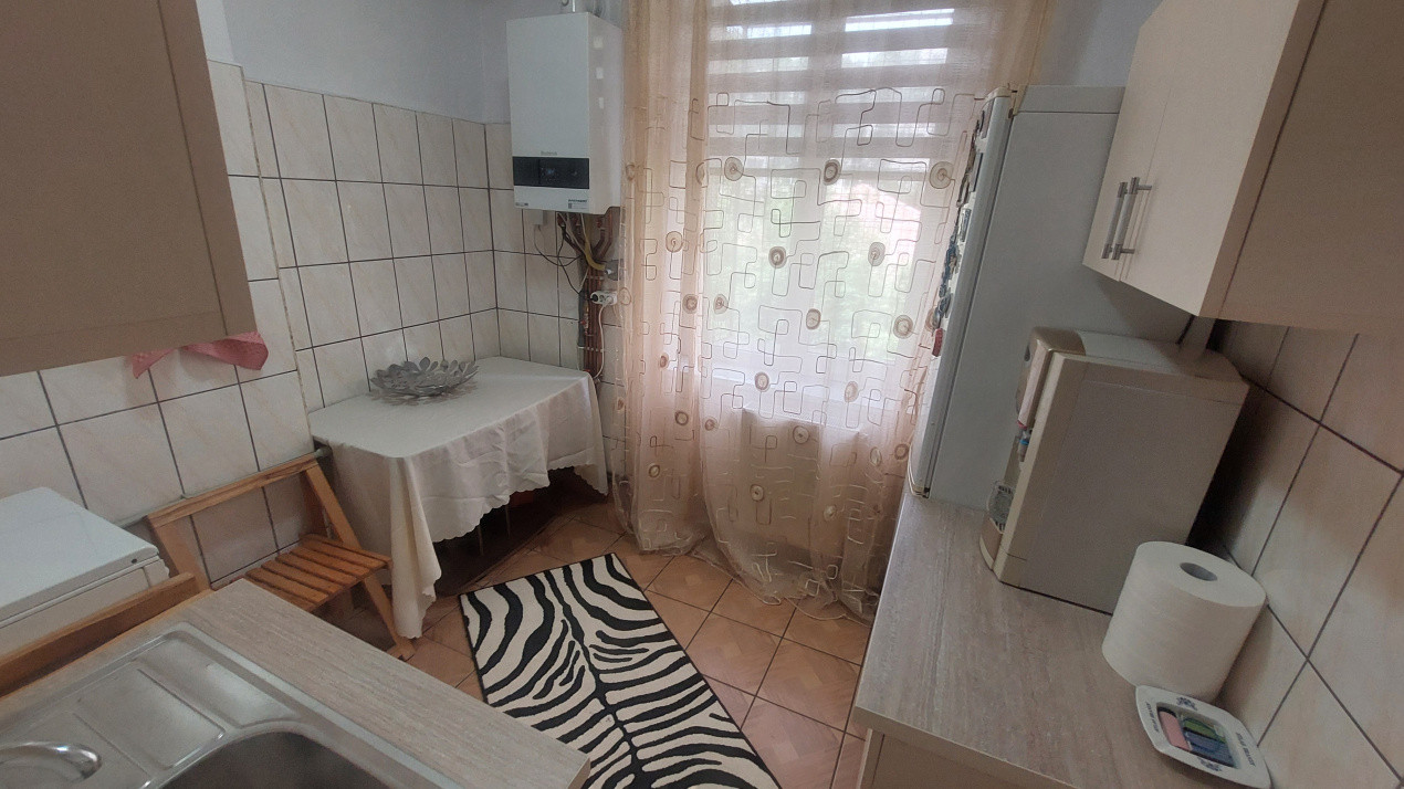 Apartament doua camere decomandat, Calea Bucuresti zona Ramada