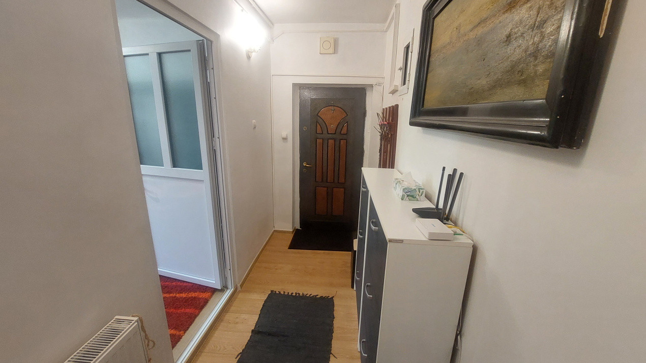 Apartament doua camere decomandat, Calea Bucuresti zona Ramada