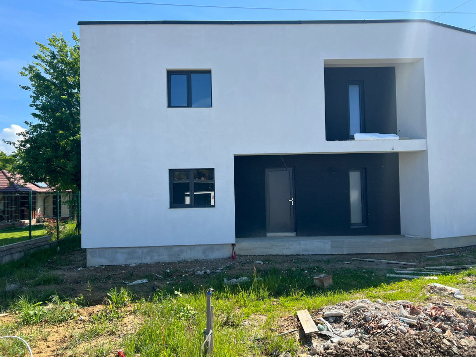 Duplex de vanzare zona Castel Transilvania