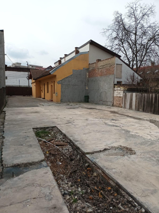Închiriere casă pt. spații de birou, 100 mp+ curte 343 mp.,1450Eur, Mărăști