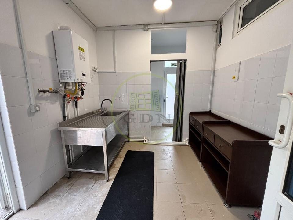 Spatiu comercial, 218 mp, parter, 5 incaperi, cartier Brazda, zona Amaradia