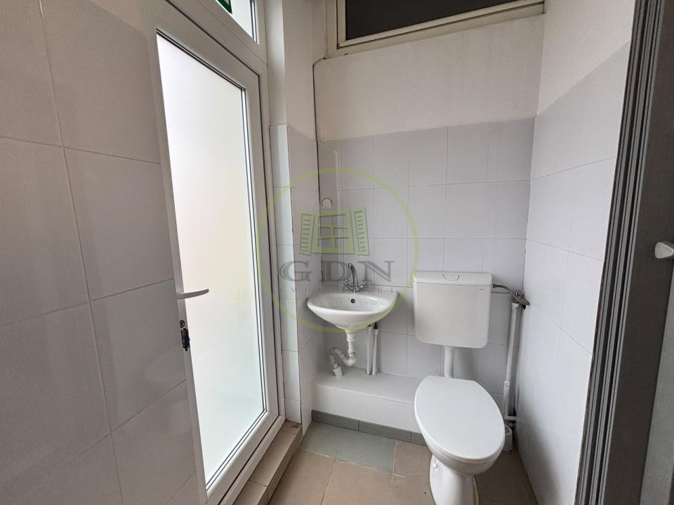 Spatiu comercial, 218 mp, parter, 5 incaperi, cartier Brazda, zona Amaradia