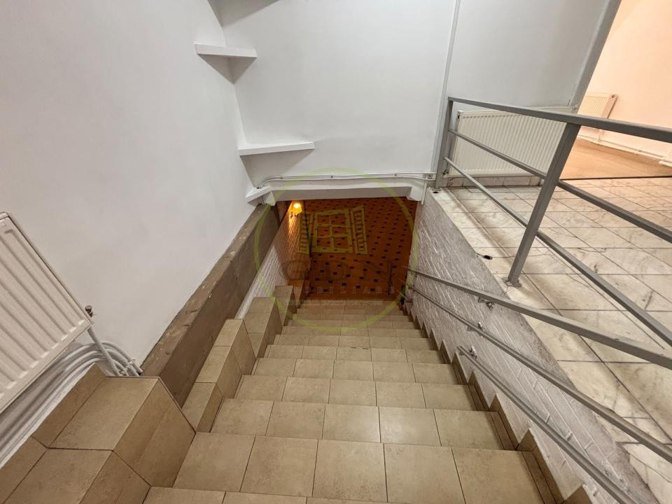 Spatiu comercial, 218 mp, parter, 5 incaperi, cartier Brazda, zona Amaradia