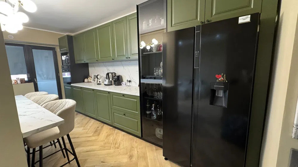 De vânzare apartament cu 3 camere Focșani