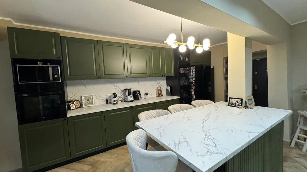 De vânzare apartament cu 3 camere Focșani