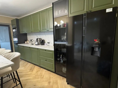 De vânzare apartament cu 3 camere Focșani