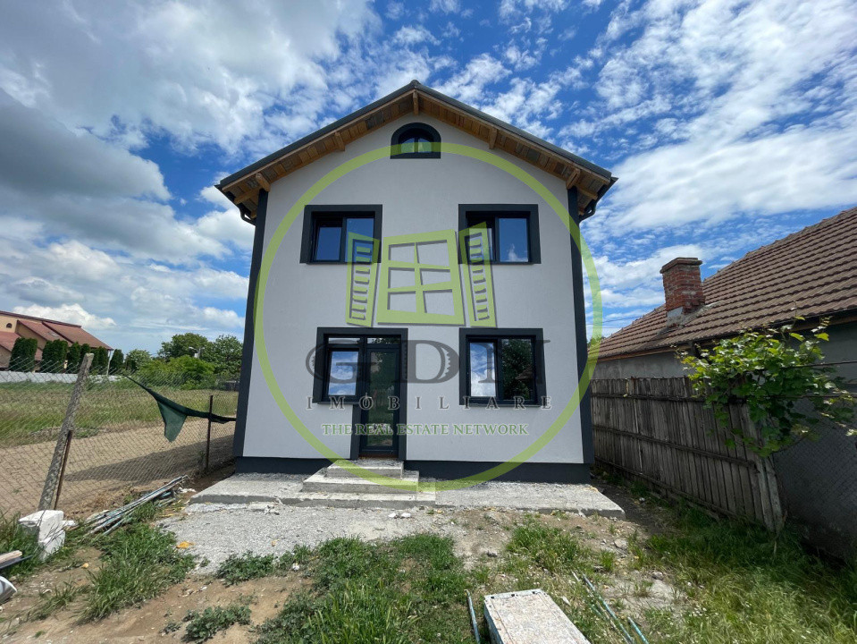 Casă semifinisată P+1 cu 643mp de teren în Bariera Vâlcii