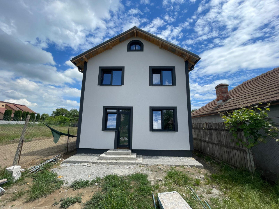Casă semifinisată P+1 cu 643mp de teren în Bariera Vâlcii