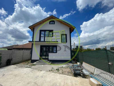 Casă semifinisată P+1 cu 643mp de teren în Bariera Vâlcii
