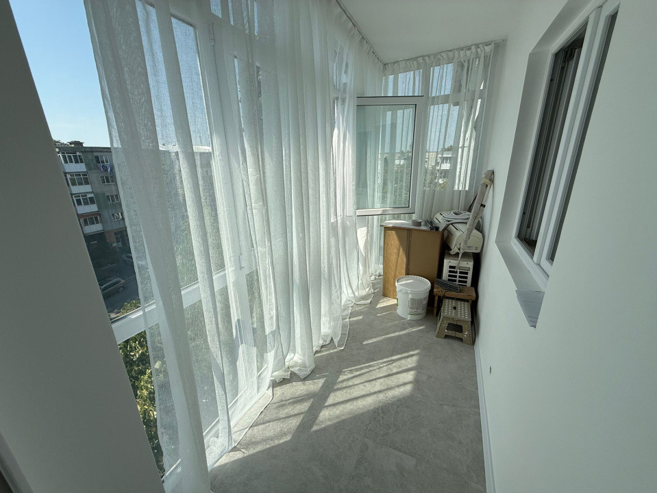 Apartament 3 camere, decomandat, 71mp, Rovine, zona Dezrobirii.