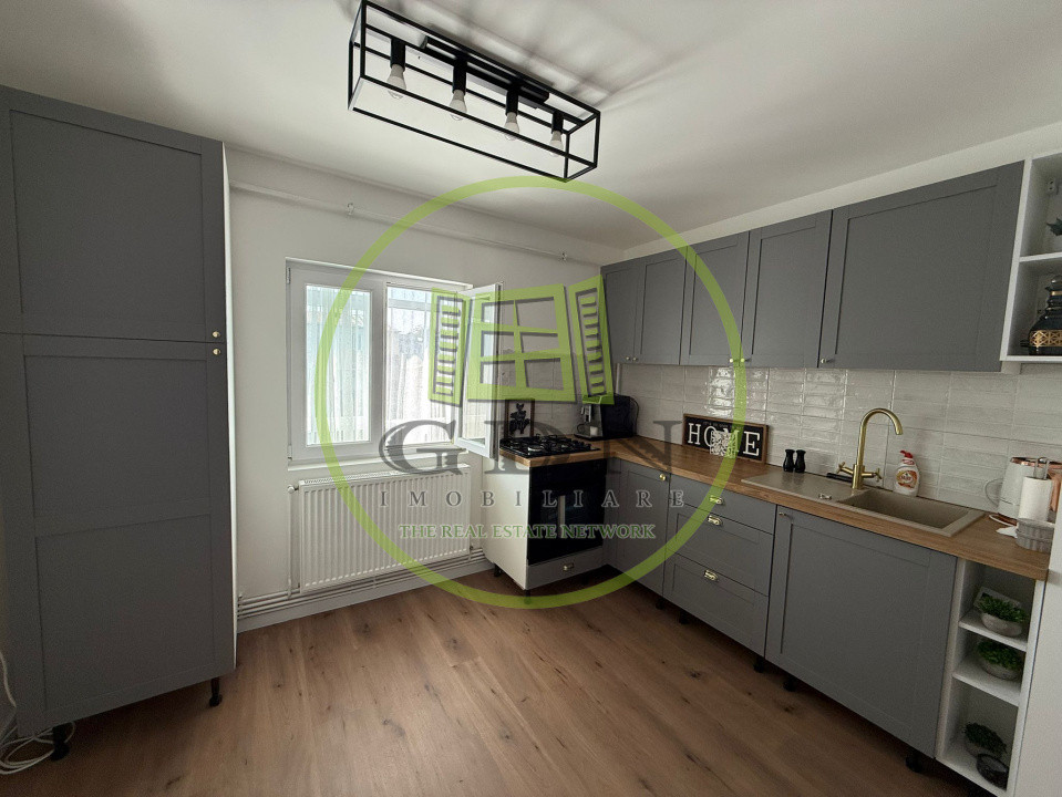 Apartament 3 camere, decomandat, 71mp, Rovine, zona Dezrobirii.