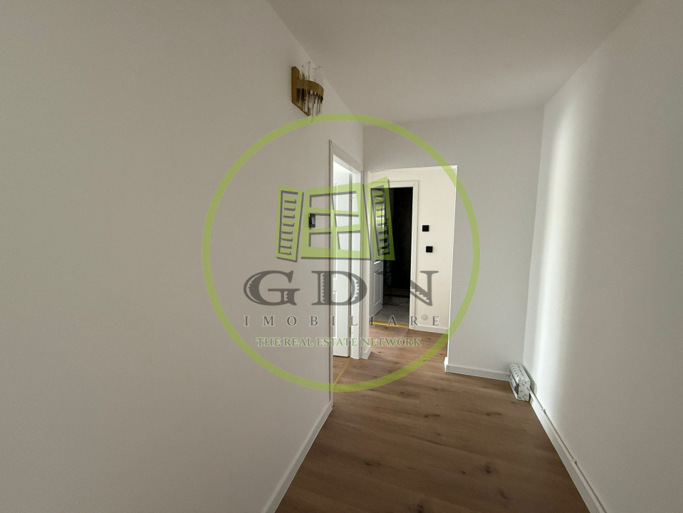 Apartament 3 camere, decomandat, 71mp, Rovine, zona Dezrobirii.