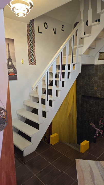 Casa 3 camere, 98 mp utili,  D+P+M, Turnisor  pretabil unui ideal cuplu!