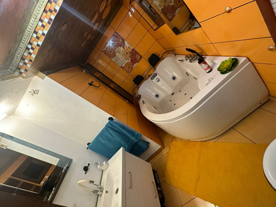 Casa 3 camere, 98 mp utili,  D+P+M, Turnisor  pretabil unui ideal cuplu!