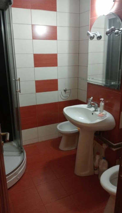 Apartament de închiriat, 3 camere, 68mp utili, zona Valea Aurie