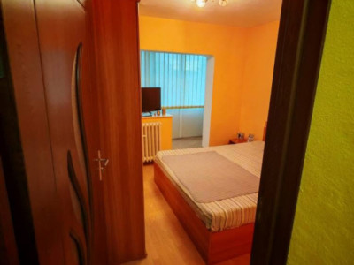 Apartament de închiriat, 3 camere, 68mp utili, zona Valea Aurie