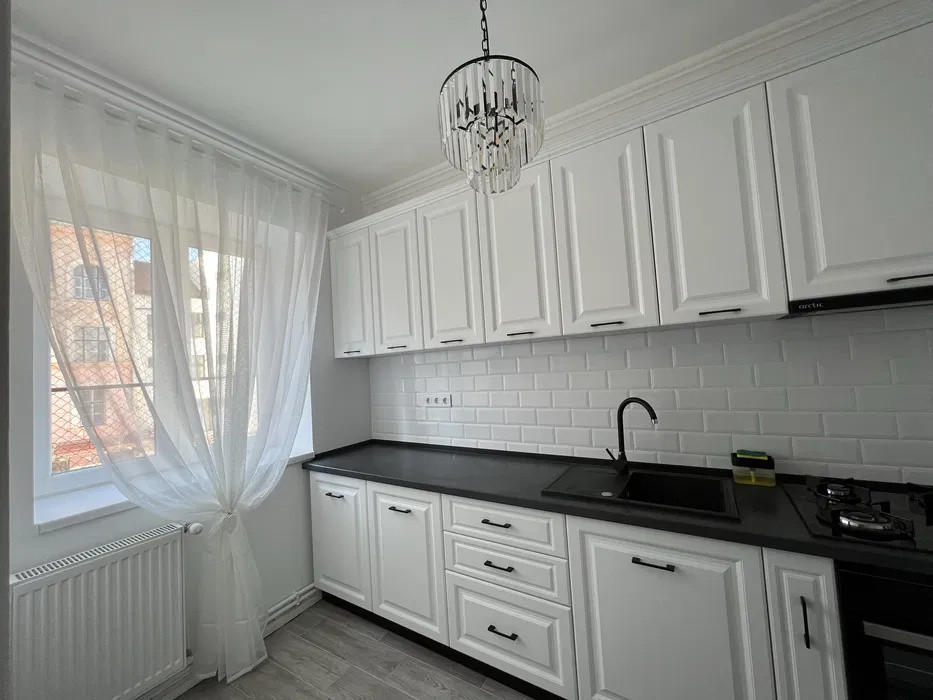 Apartament la casa 3 camere, 75 mp, decomandat – ultracentral