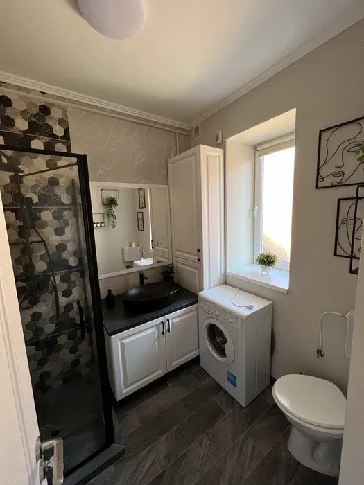 Apartament la casa 3 camere, 75 mp, decomandat – ultracentral