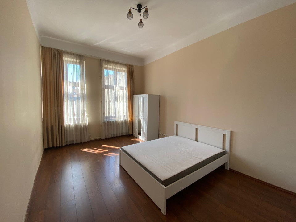 Apartament spațios 3 camere ultracentral