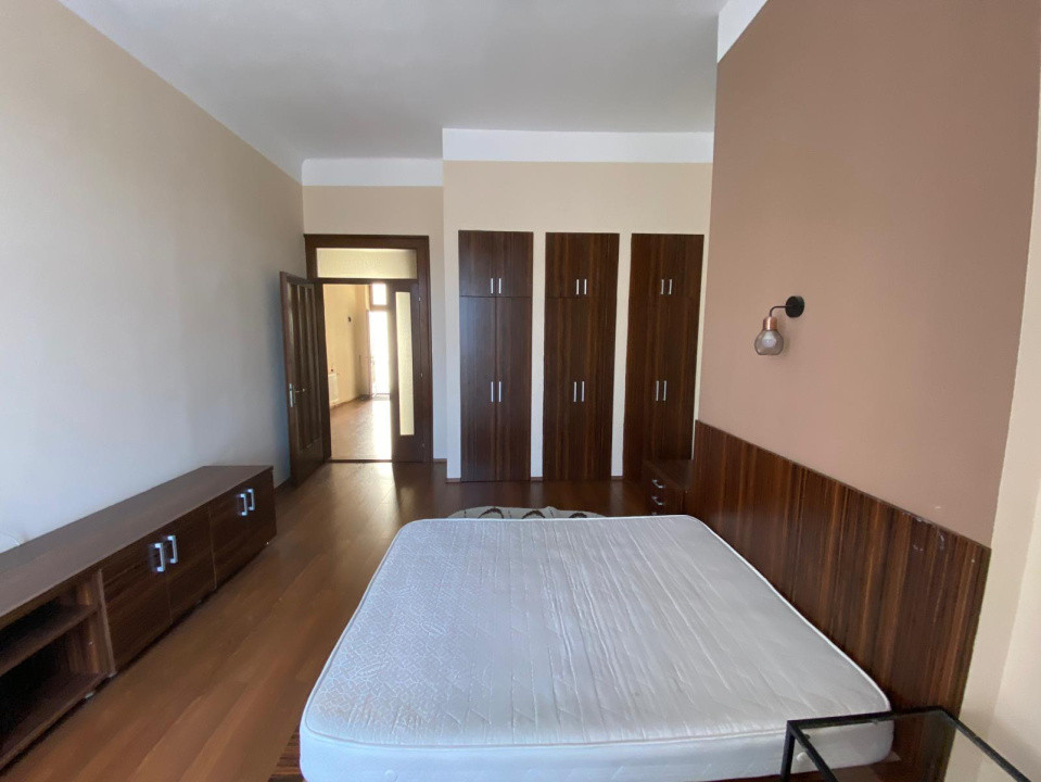 Apartament spațios 3 camere ultracentral