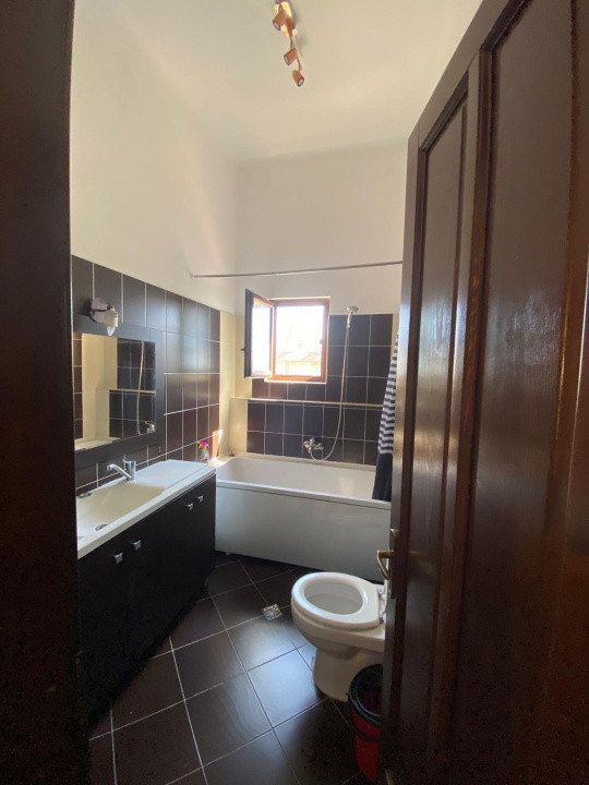 Apartament spațios 3 camere ultracentral