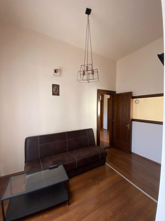 Apartament spațios 3 camere ultracentral