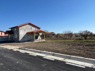 Casă de vânzare P+M,Lomotești,Milcovul