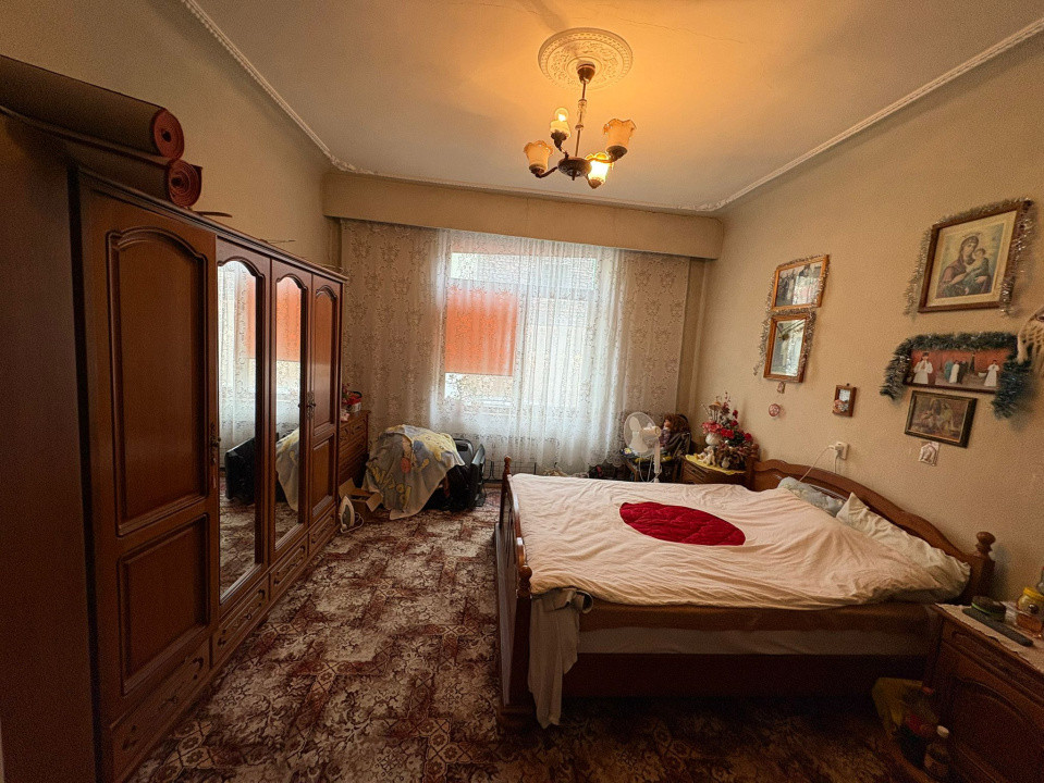 Apartament de vânzare 3 camere | 68 mp | Central