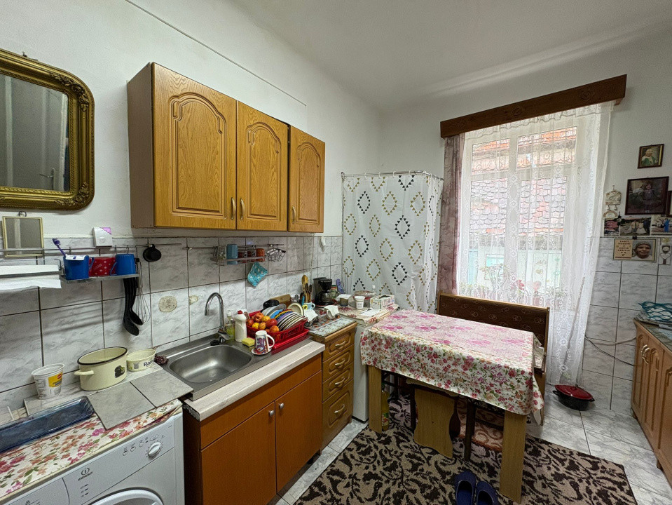 Apartament de vânzare 3 camere | 68 mp | Central