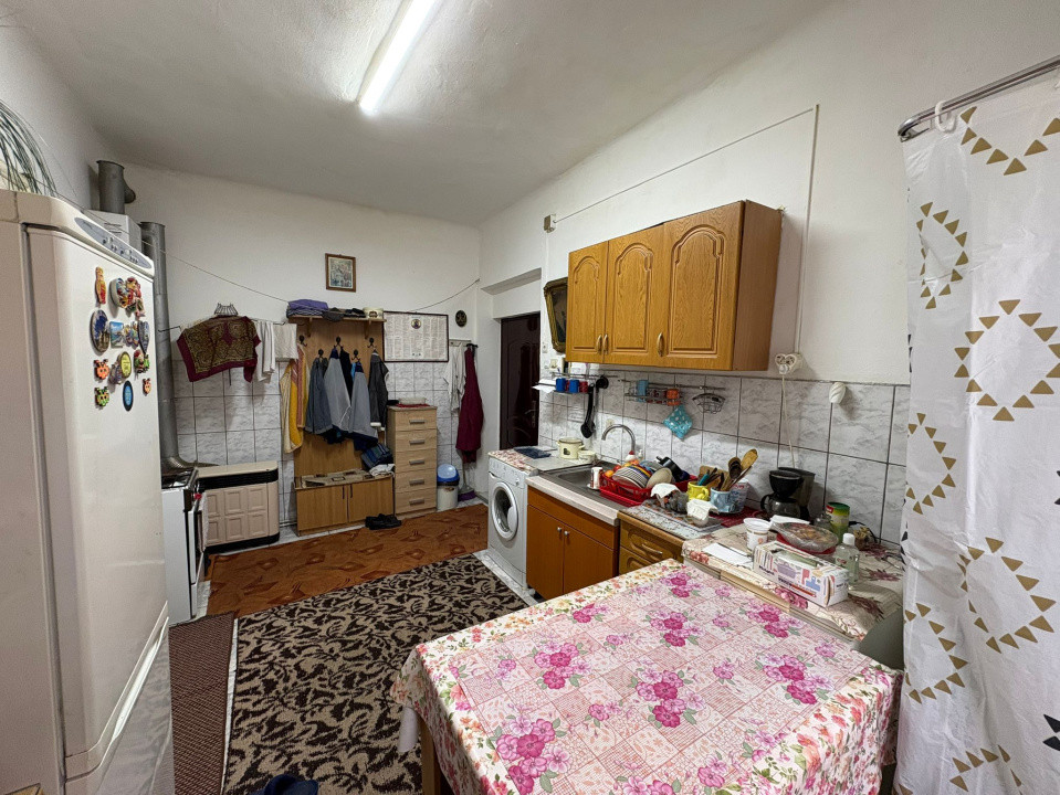 Apartament de vânzare 3 camere | 68 mp | Central