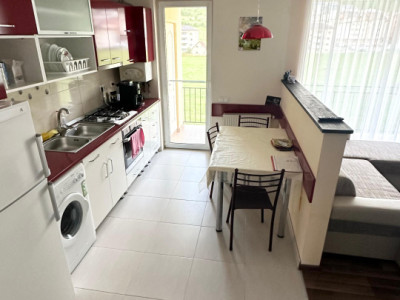 Apartament spatios de vanzare in Floresti!