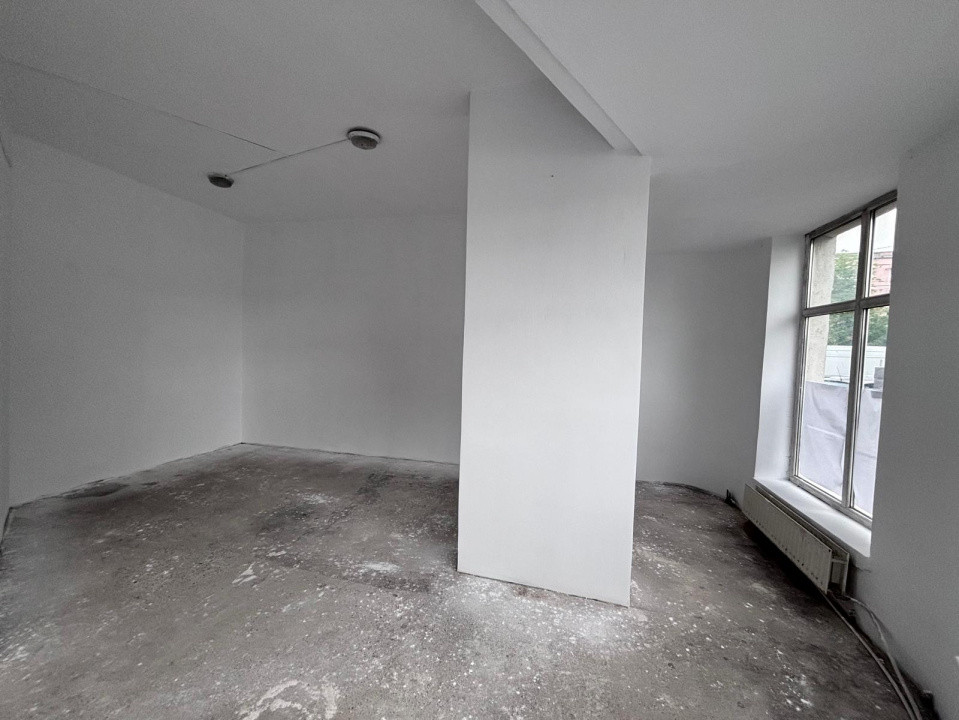 SPATIU COMERCIAL 