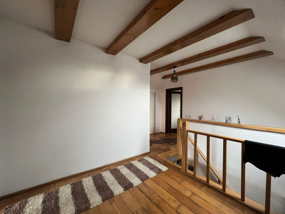 Casa cu 4 camere si 7 ari de teren Tauti Magheraus