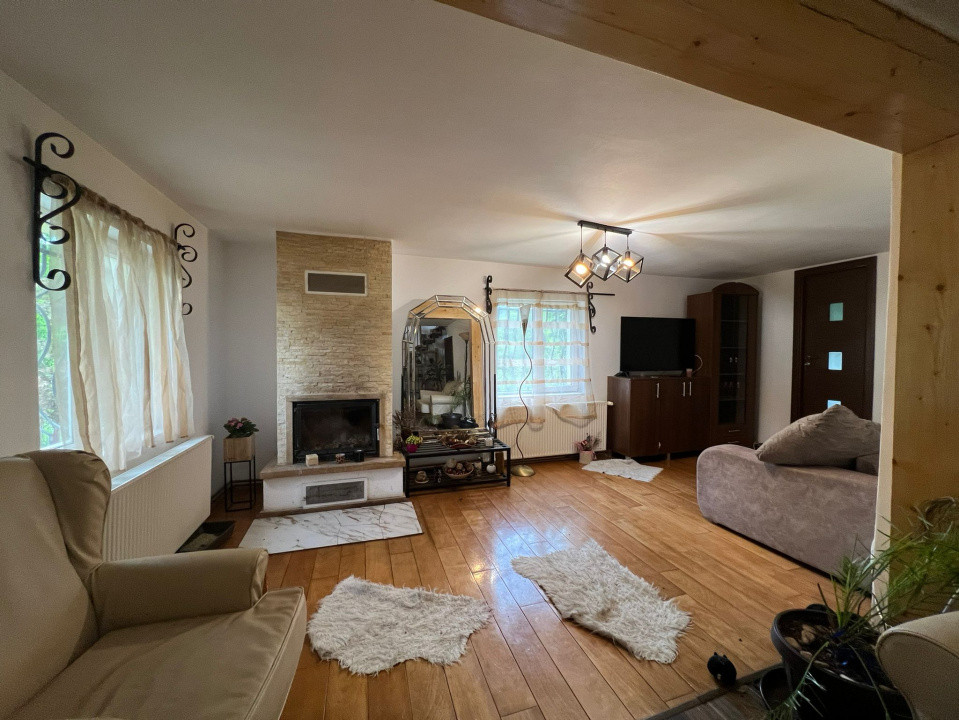Casa cu 4 camere si 7 ari de teren Tauti Magheraus