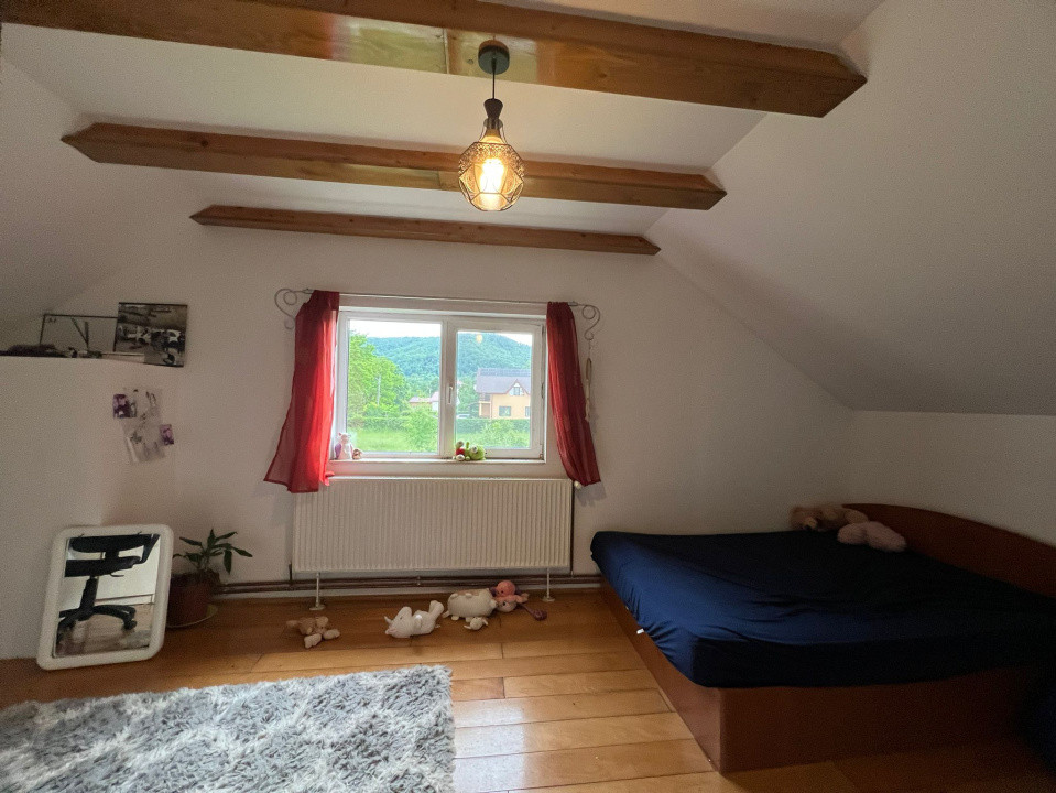Casa cu 4 camere si 7 ari de teren Tauti Magheraus