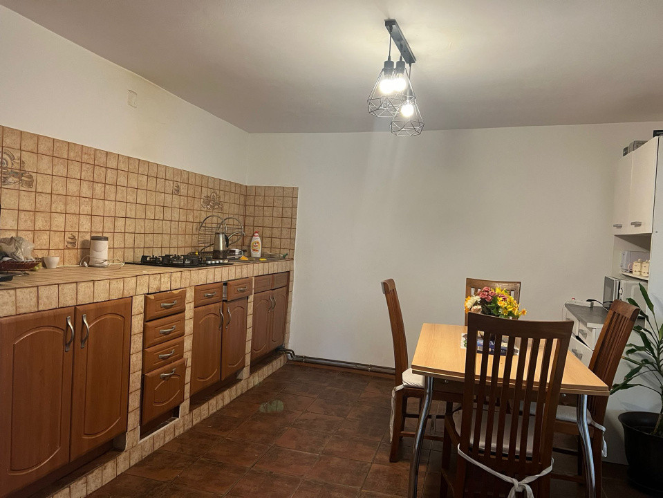 Casa cu 4 camere si 7 ari de teren Tauti Magheraus