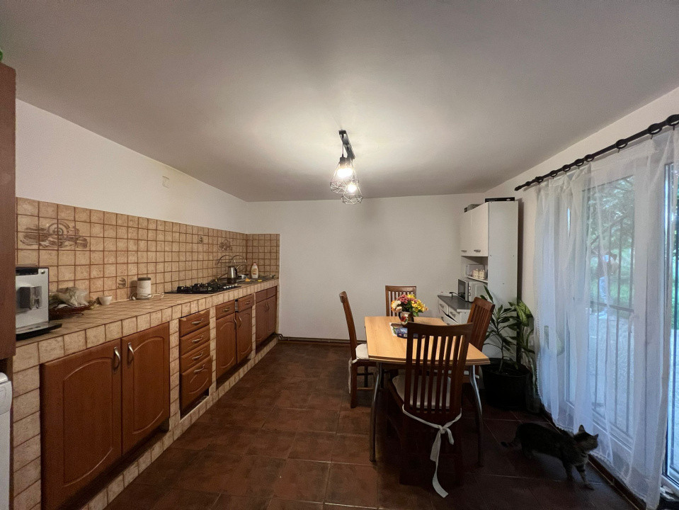 Casa cu 4 camere si 7 ari de teren Tauti Magheraus