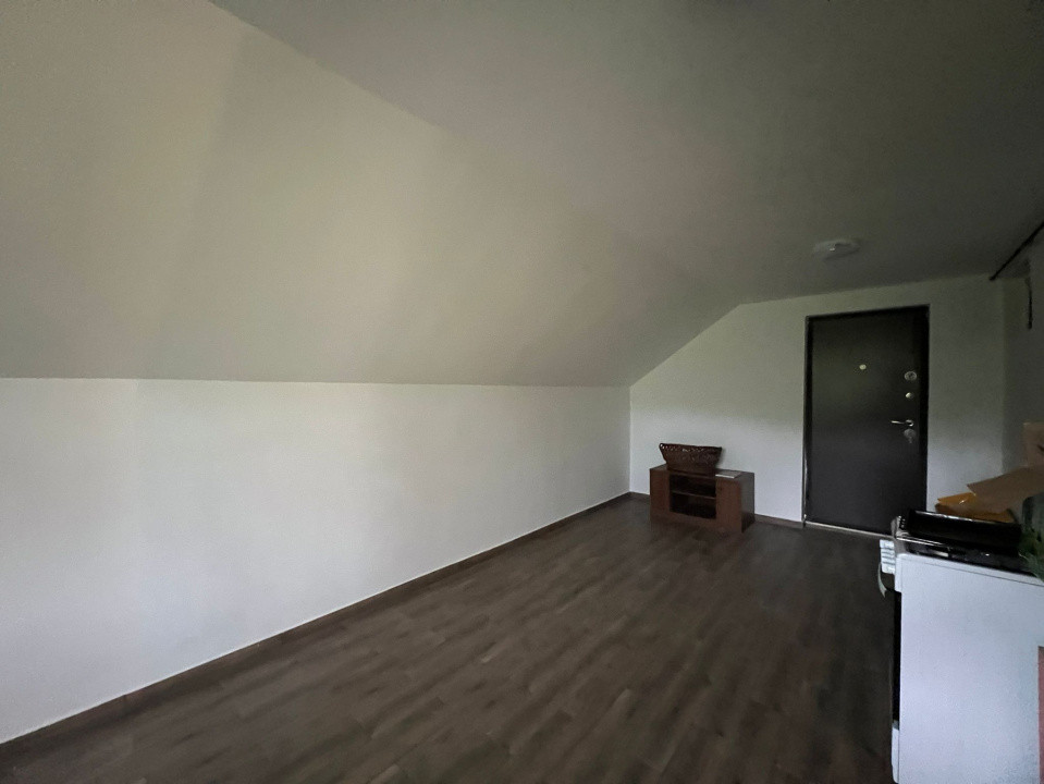 Casa cu 4 camere si 7 ari de teren Tauti Magheraus