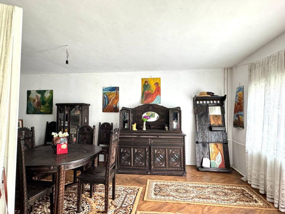 Apartament de vanzare la vila cu 4 apartamente - tip Casa P+2 cu garaj