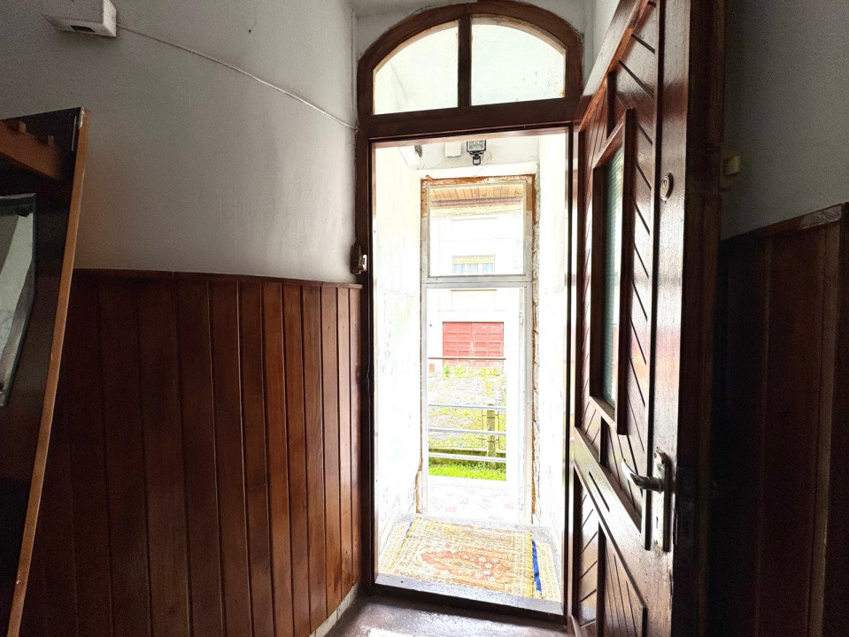Apartament de vanzare la vila cu 4 apartamente - tip Casa P+2 cu garaj