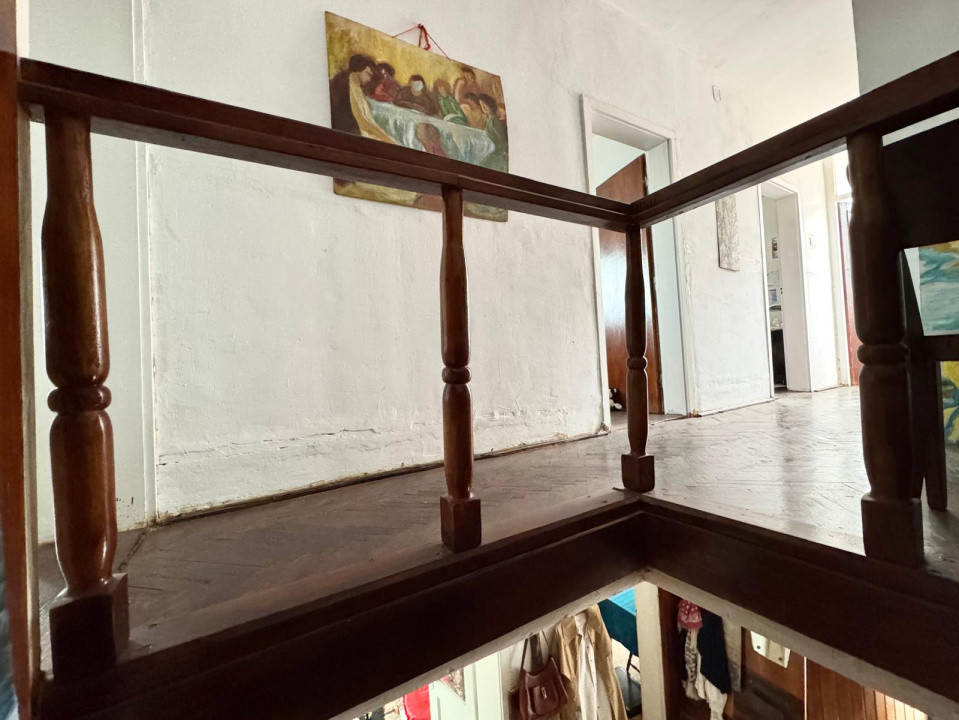Apartament de vanzare la vila cu 4 apartamente - tip Casa P+2 cu garaj