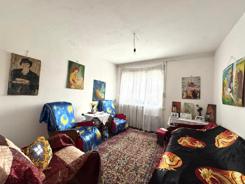 Apartament de vanzare la vila cu 4 apartamente - tip Casa P+2 cu garaj