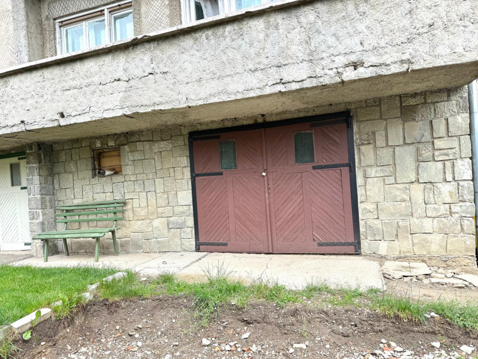 Apartament de vanzare la vila cu 4 apartamente - tip Casa P+2 cu garaj