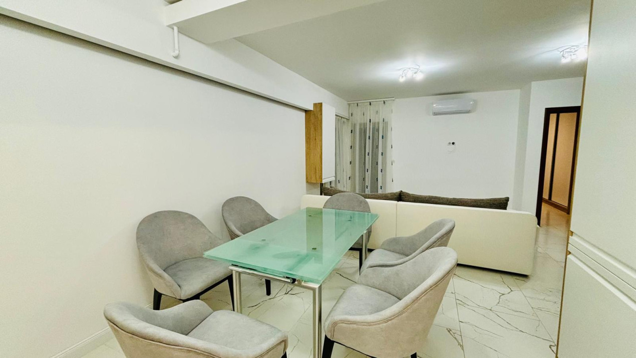 Apartament 3 camere de închiriat Bloc nou