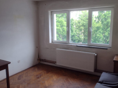 Ocazie! Apart. cu 2 cam., Calea Florești, 129000 Eur, 48 mp.