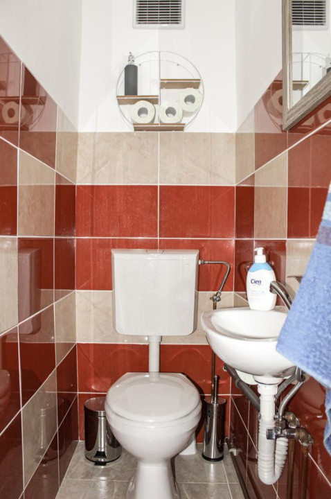 Apart. cu 2 camere, mobilat, 52 mp.! Preț avantajos! 115000 Eur. Mănăștur